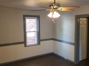 53 E Franklin St in Ephrata, PA - Building Photo - Building Photo