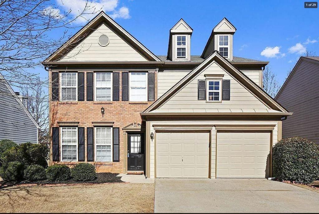 520 Alstonefield Dr in Alpharetta, GA - Foto de edificio