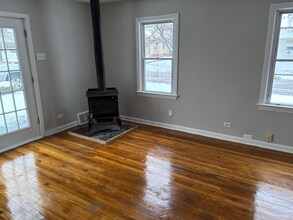 5717 Archmere Ave in Cleveland, OH - Foto de edificio - Building Photo