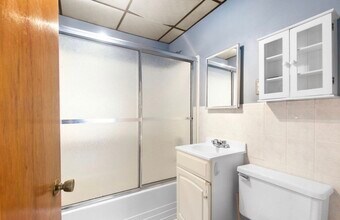 344 Snell St in Fall River, MA - Building Photo - Building Photo