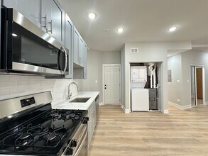 443 W Belden Ave in Chicago, IL - Building Photo - Building Photo