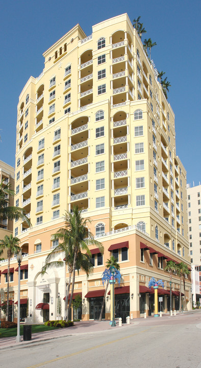 Esplanade Grande in West Palm Beach, FL - Foto de edificio