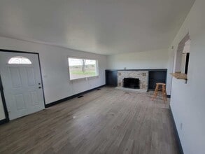 25 Dinkle Rd in Edgewood, NM - Building Photo - Building Photo