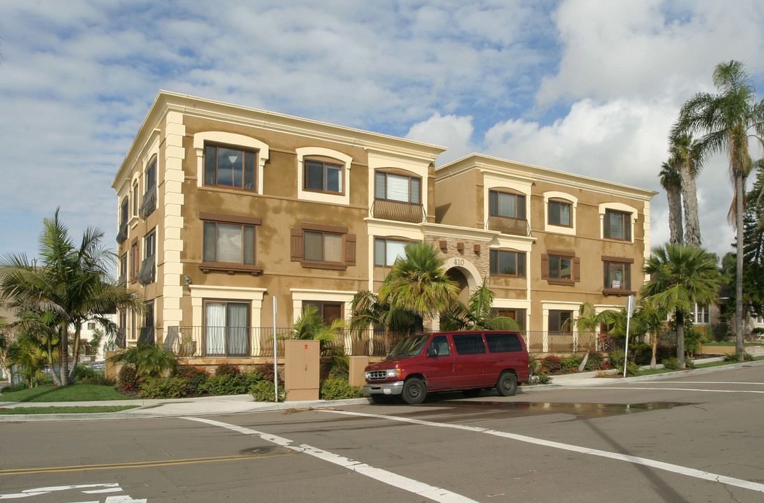 Chateau Orleans Apartments in La Jolla, CA - Foto de edificio