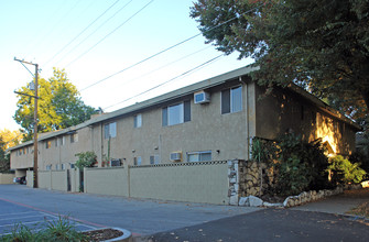 23rd & F St Apartments in Sacramento, CA - Building Photo - Building Photo