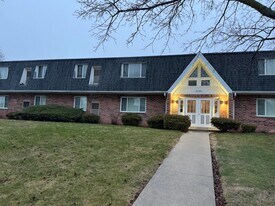 Chateau in Grafton, WI - Building Photo