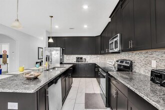 5504 Solterra Cir in Davenport, FL - Building Photo - Building Photo