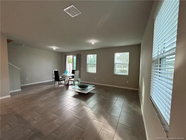 2415 SE Tarvest Wy in Stuart, FL - Building Photo - Building Photo