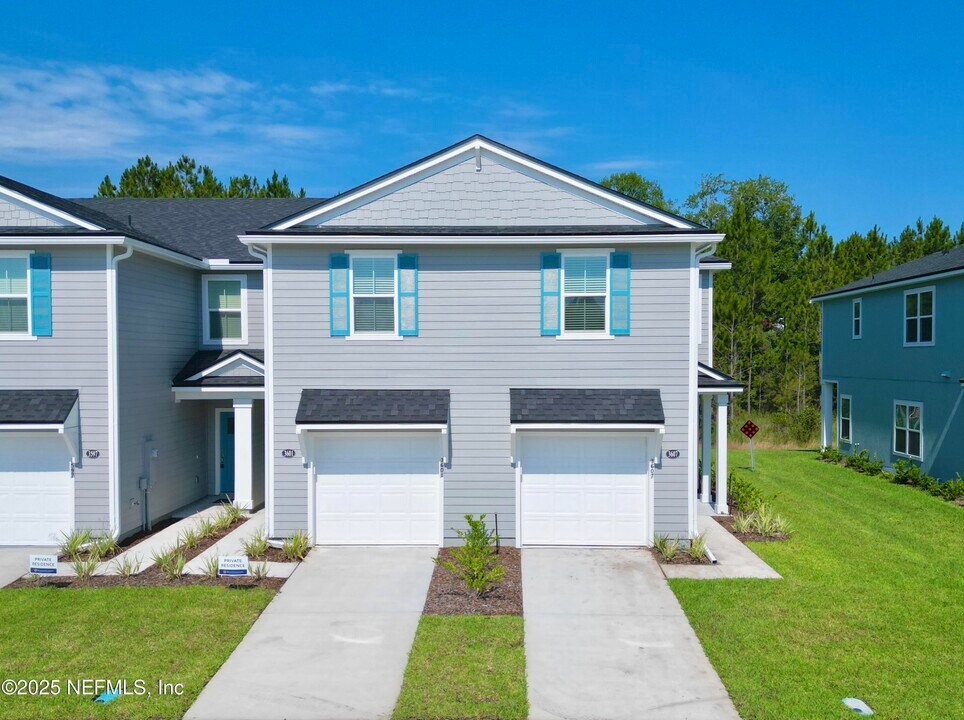 3607 Athenian Wy in Middleburg, FL - Building Photo