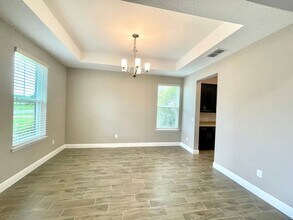 1673 Pink Dogwood Wy in Oviedo, FL - Building Photo - Building Photo