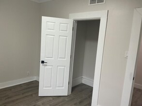 1970 E 71st St in Cleveland, OH - Foto de edificio - Building Photo