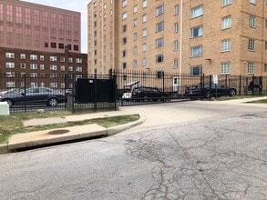 Plaza 209 Apartments in Kansas City, MO - Foto de edificio - Building Photo