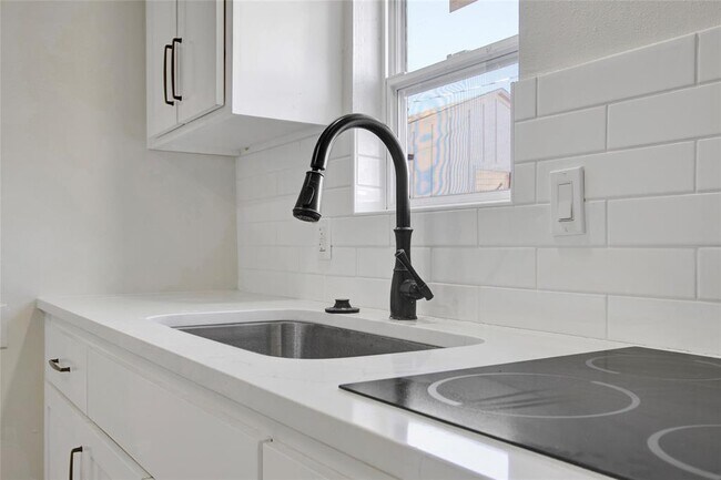 4716 Siegel St in Houston, TX - Building Photo - Building Photo