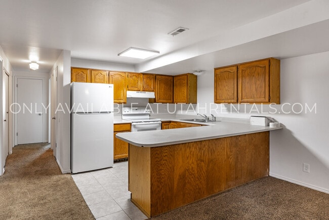 property at 1671 Hickory Ln