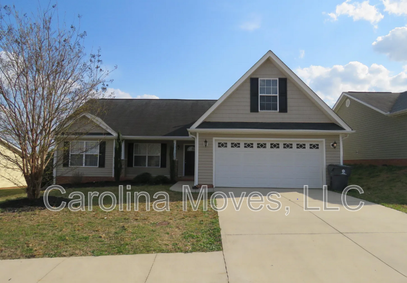 18 Tigris Way in Greenville, SC - Building Photo