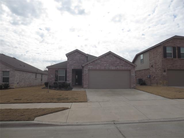 4633 Benham Dr in Crowley, TX - Building Photo - Building Photo