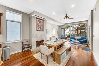1060 N Paulina St in Chicago, IL - Building Photo - Building Photo