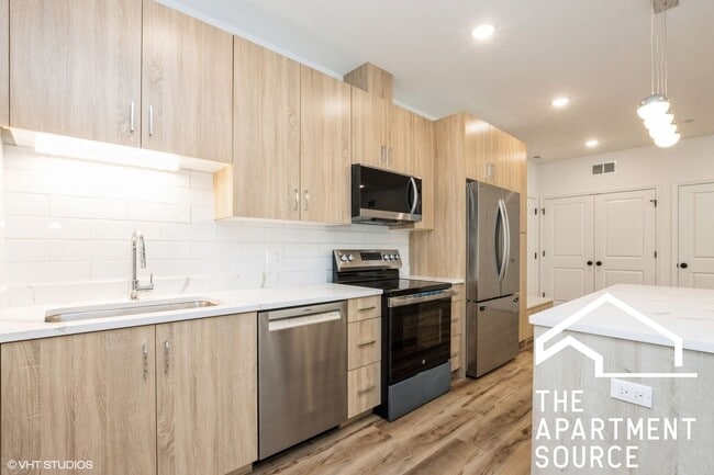 property at 5126 S Kenwood Ave
