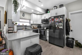2534 Emerald St in Philadelphia, PA - Building Photo - Building Photo
