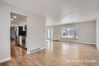 3876 S Andes Way in Aurora, CO - Foto de edificio - Building Photo
