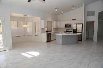 827 W Harbor Dr in Gilbert, AZ - Building Photo - Building Photo