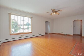 3102 Washington Ave in Evansville, IN - Building Photo - Building Photo