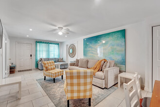 14 South Ln in Ocean Ridge, FL - Foto de edificio - Building Photo