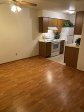 S70W14965 Cornell Cir in Muskego, WI - Building Photo - Building Photo