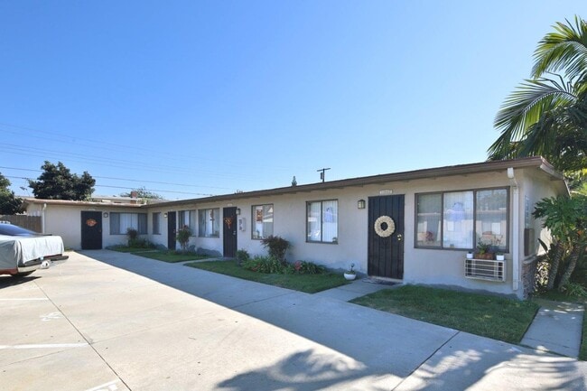 Elmcroft in Norwalk, CA - Foto de edificio - Building Photo