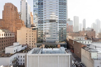 150 Lawrence St in Brooklyn, NY - Foto de edificio - Building Photo