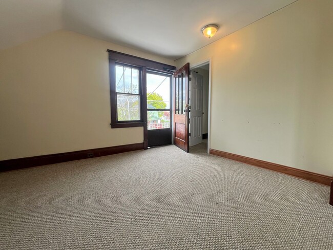 253 Shirley Ave in Buffalo, NY - Building Photo - Building Photo