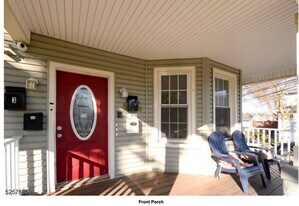 26 Ella St, Unit 2R in Bloomfield, NJ - Building Photo