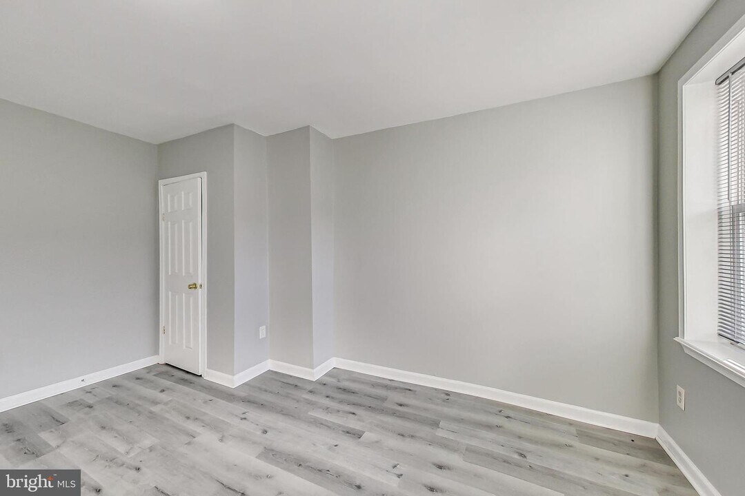 1905 W Fairmount Ave Photo