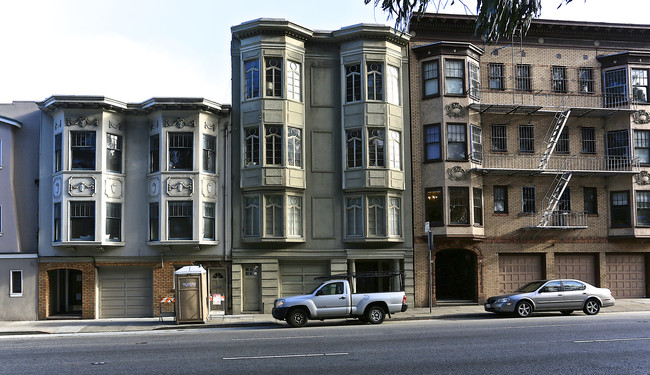 1541 Oak St in San Francisco, CA - Foto de edificio - Building Photo