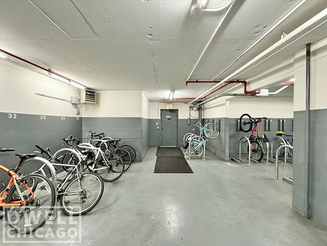 2626 N Clark St, Unit 1 in Chicago, IL - Building Photo - Building Photo