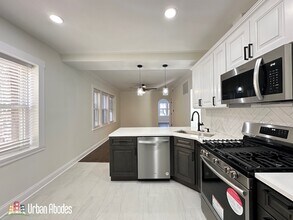 3045 W Addison St, Unit J09W in Chicago, IL - Building Photo - Building Photo