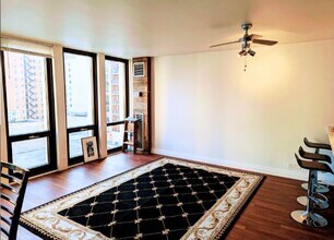 1 E Scott St in Chicago, IL - Building Photo - Building Photo