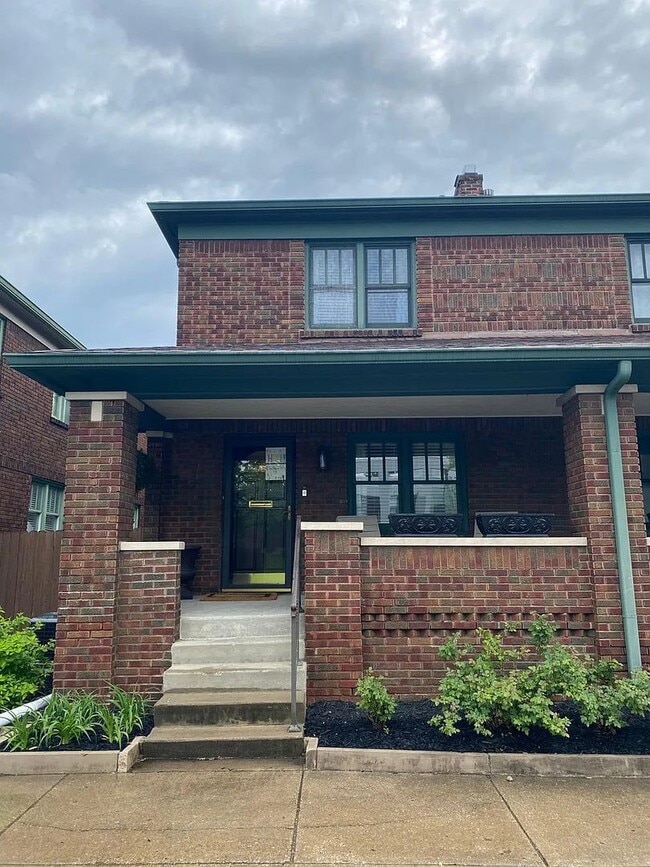 property at 931 N East St