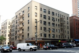 305 West 52 Condominium in New York, NY - Building Photo - Building Photo