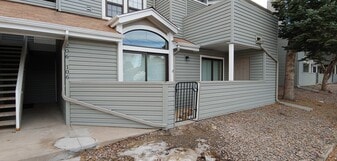 18404 E Kepner Pl, Unit 106 in Aurora, CO - Building Photo