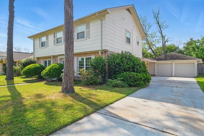 9711 Derrik Dr in Houston, TX - Building Photo - Building Photo