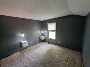 6230 Crofton Dr, Unit Bedroom for rent in condo in Fort Wayne, IN - Foto de edificio - Building Photo