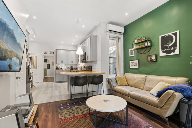 779 N 27th St, Unit 1 in Philadelphia, PA - Foto de edificio - Building Photo