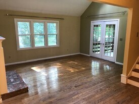 9 Shadowwood Cir in Monroe, CT - Building Photo