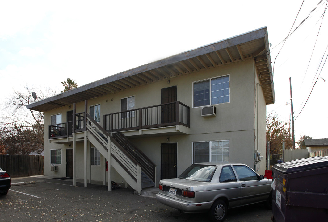 1924 Silica Ave in Sacramento, CA - Foto de edificio