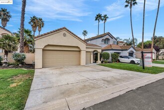 2301 Firwood Ct in Discovery Bay, CA - Building Photo - Building Photo