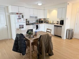 3 Kent Ct, Unit 1 in Somerville, MA - Building Photo