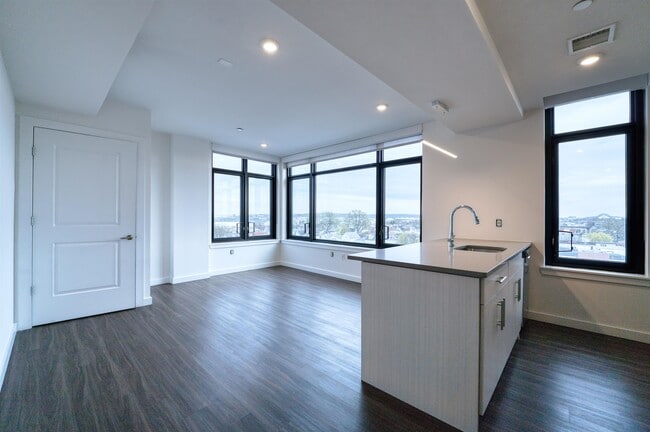 957 Broadway in Bayonne, NJ - Building Photo - Building Photo
