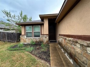 19013 Mangan Way in Pflugerville, TX - Building Photo - Building Photo