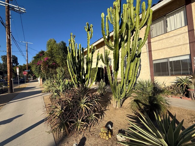 property at 322 N Avenue 66